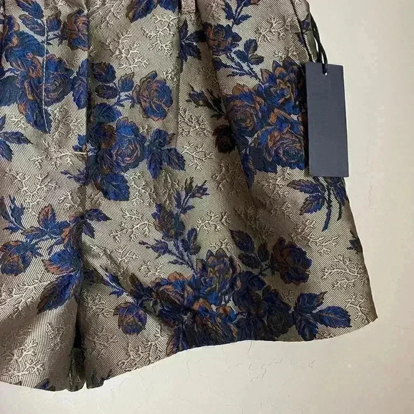 BLANKNYC Floral Pleated Brocade Shorts Size 24 - Picture 4 of 11